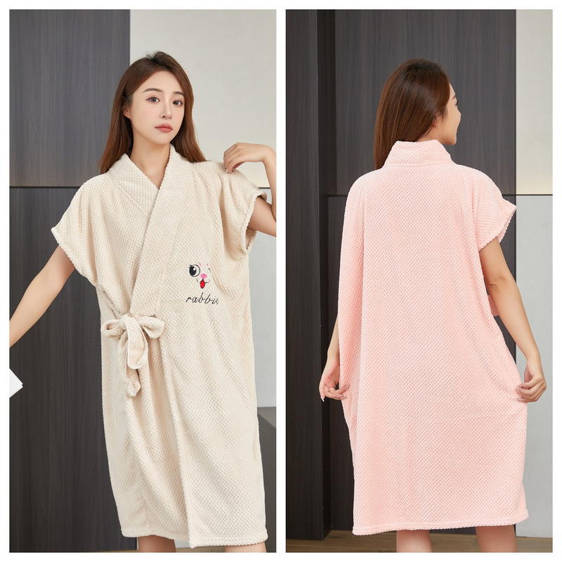 New pineapple plaid bathrobe women's wearable bath towel wrapped bathrobe wearable thickened cloak bath skirt absorbent home wear New pineapple plaid bathrobe women's wearable bath towel wrapped bathrobe wearable thickened cloak bath skirt absorbent home wear