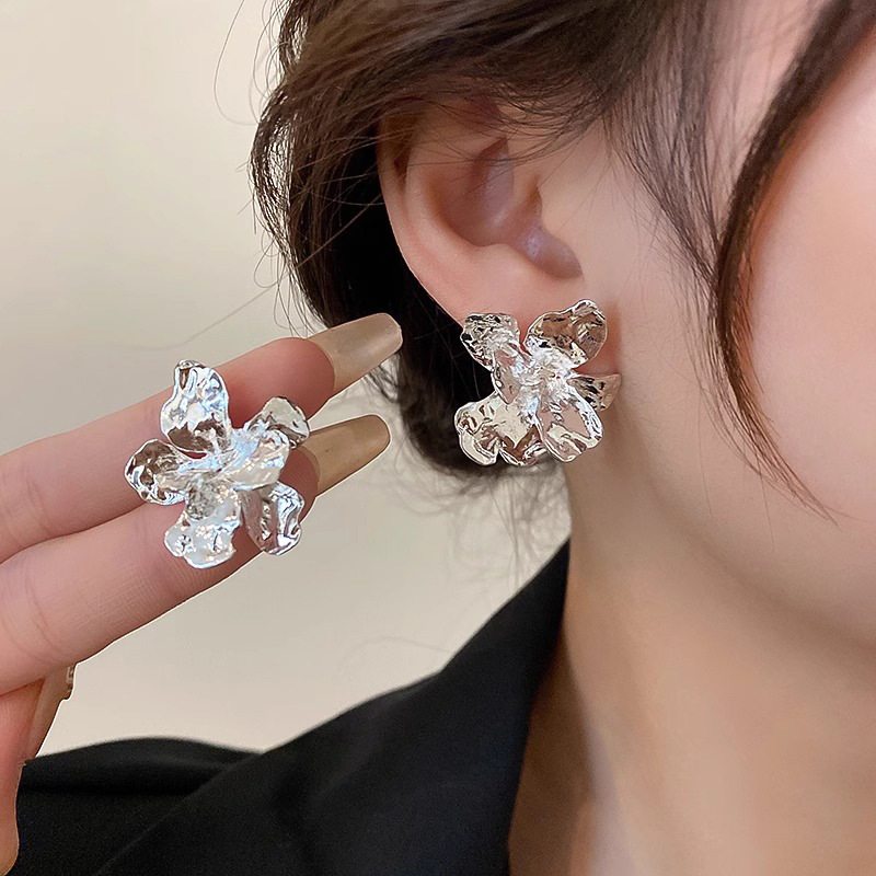 Nicho de diseño de plata amor geometría bola aguja de plata pendientes transfronterizos venta caliente minimalista viento frío fábrica de alto nivel image 10