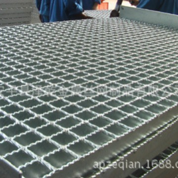 厂家供应钢格踏步板 沟盖板 质优钢格板 耐用格栅板
