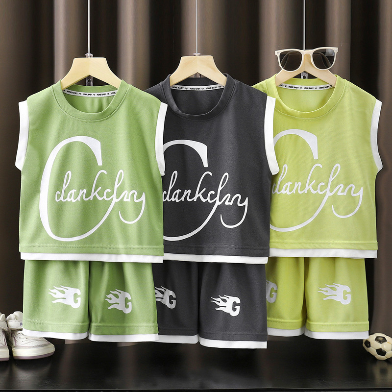 Boys' Summer Handsome Vest Sports suit 2024 New Boys Sleeveless Waistcoat Shorts Two-Piece Trendy Boys' Summer Handsome Vest Sports suit 2024 New Boys Sleeveless Waistcoat Shorts Two-Piece Trendy