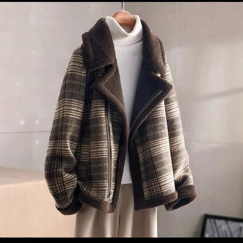Lamb Wool Jacket Cardigan 2024 Winter New Loose Casual Plaid Thickened fleece-lined Fashion Women's Short Jacket