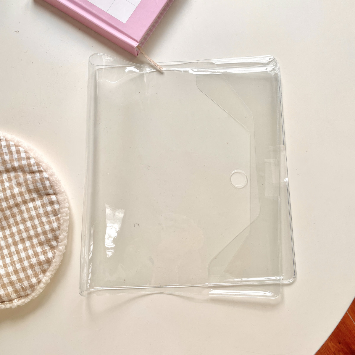 투명한 책 재킷