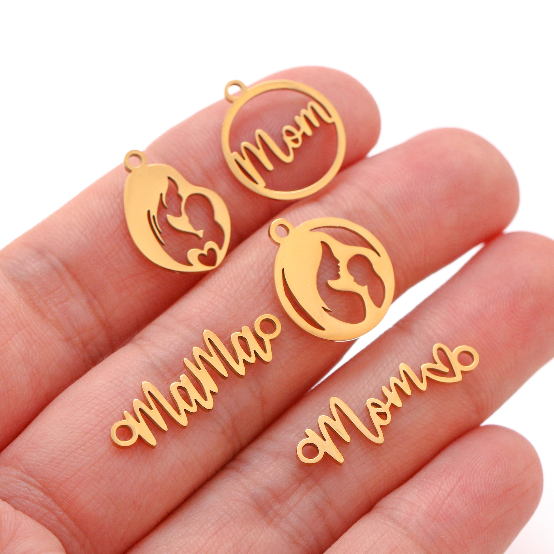 5 PCS/Package Quantity 5 PCS/Package 304 Stainless Steel Heart Shape Solid Color Pendant Charms