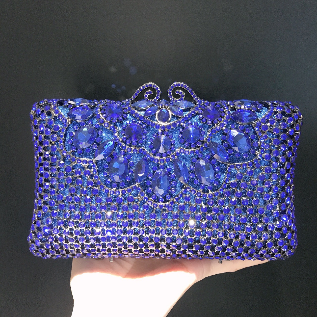 Túi clutch nữ đính kim cương thủ công kim loại rỗng dự tiệc — Màu bạc abkim Cương chi tiết 6
