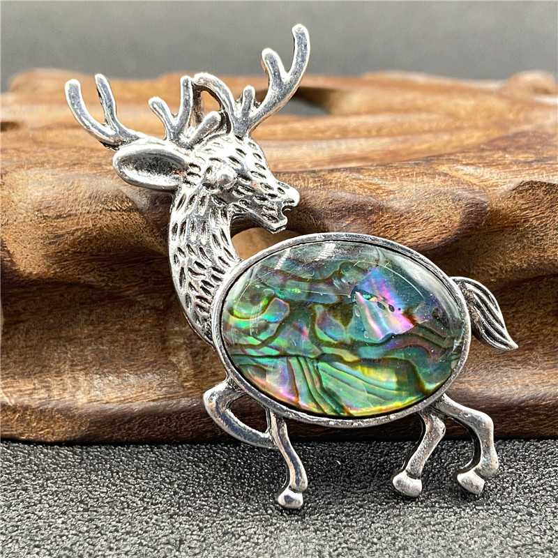 Animal Necklace Brooch Exaggerated Shell Elk Multicolor Corage display picture 11