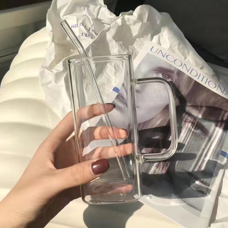 Taza de vidrio cuadrada con mango de color Taza de jugo de leche Taza para el hogar simple transparente Taza de agua de vidrio de borosilicato