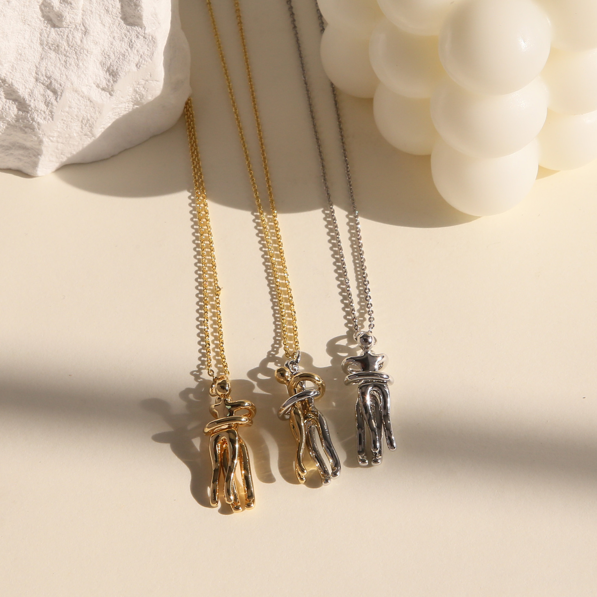 10g Weight Brass Pendant Material Brass Cable Chain Mixed Metal Plating Human Pendant Necklace