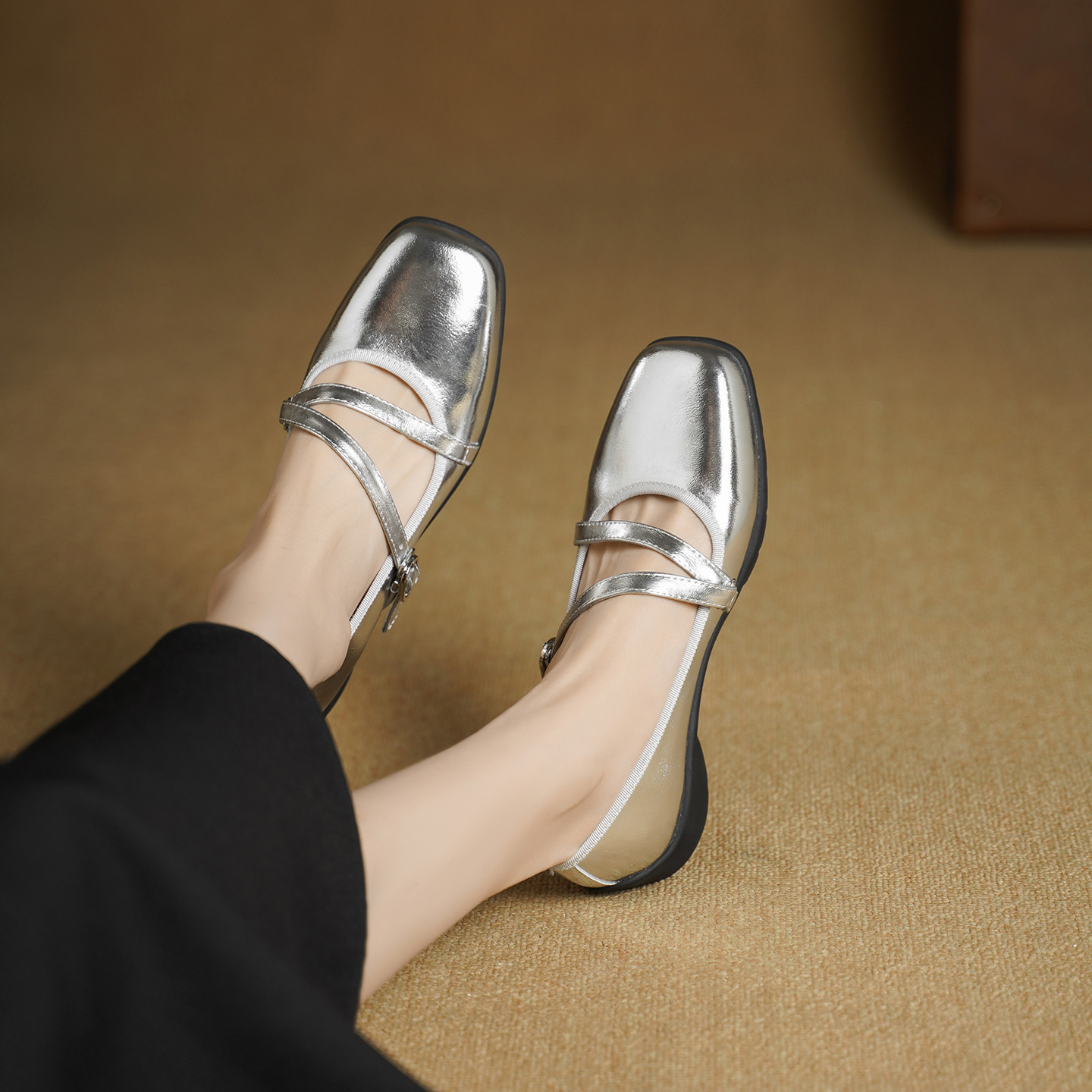 Giày Mary Jane nữ da cừu miệng nông đế bệt phong cách học sinh quai ngang khóa Velcro — đen