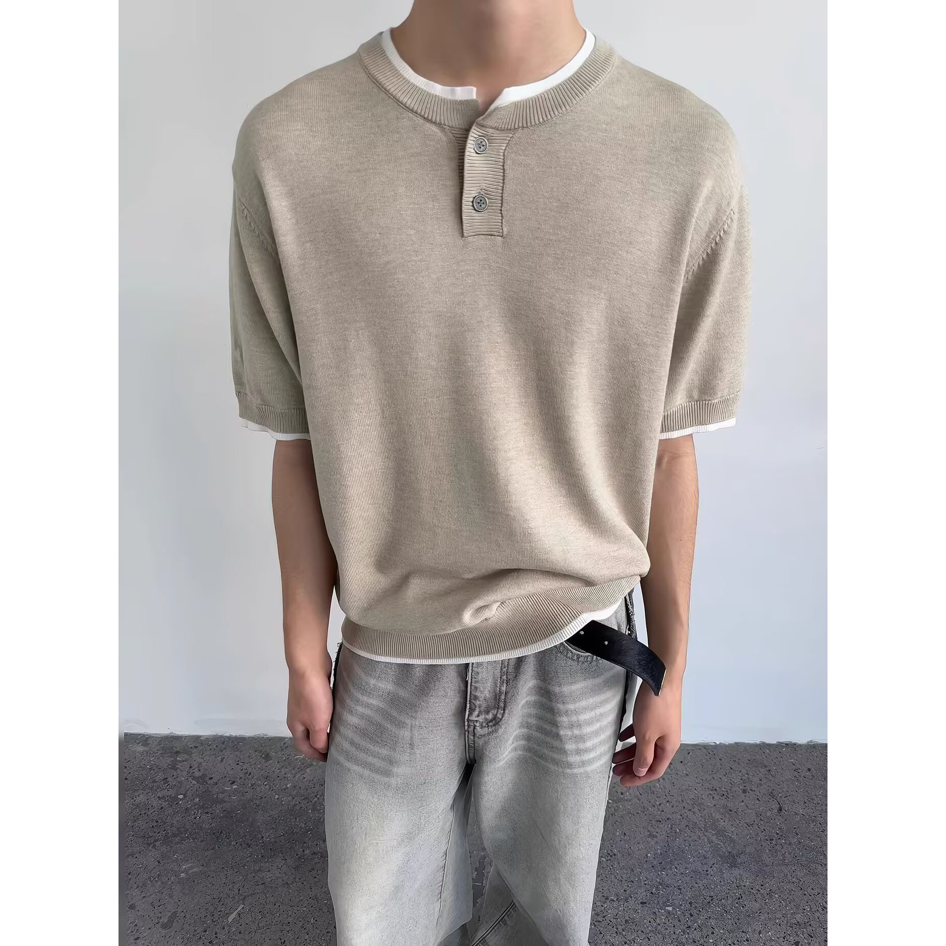 Camisas de punto de estilo antiguo camiseta de manga corta de hombre de color falso dos piezas de collar Henry seda de hielo de verano fábrica transfronteriza mayorista