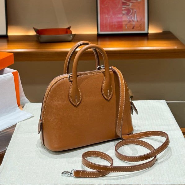 2024 새로운 미니 스웨이드 쉘 가방 휴대용 크로스 바디 가방 미니 볼링 정품 가죽 어깨 여성을위한 작은 광장 가방