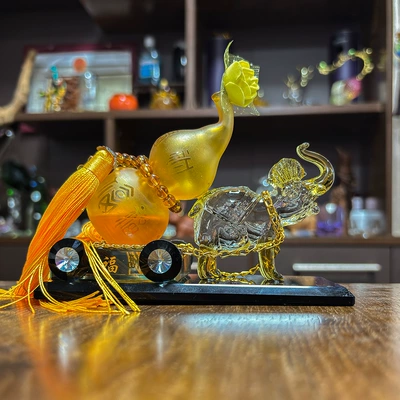 Car Perfume Holder Ornament Glass Carriage Pulling Gold Ingots to Attract Wealth and Protect Safety Car Gift Interior Odor Removal Decoration (Perfplant seat) - 1951318cm-car-perfume-base-14107cm