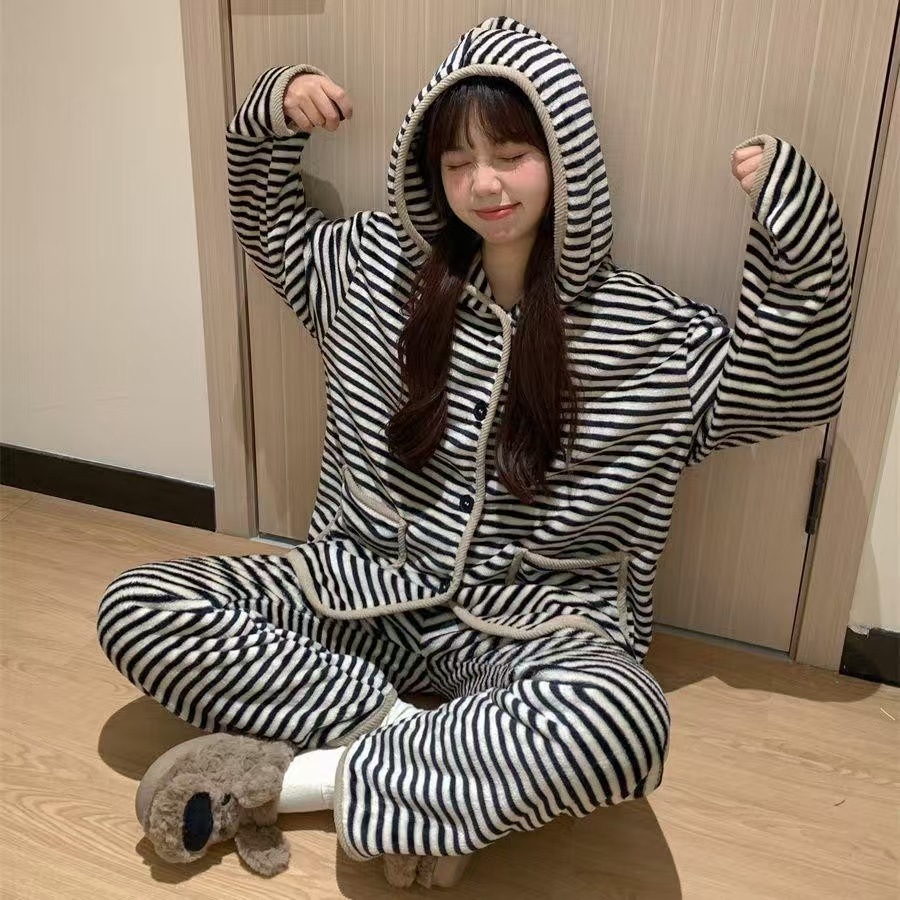 条纹珊瑚绒连帽睡衣女冬季毛绒加厚家居服套装四季通用家居服女款