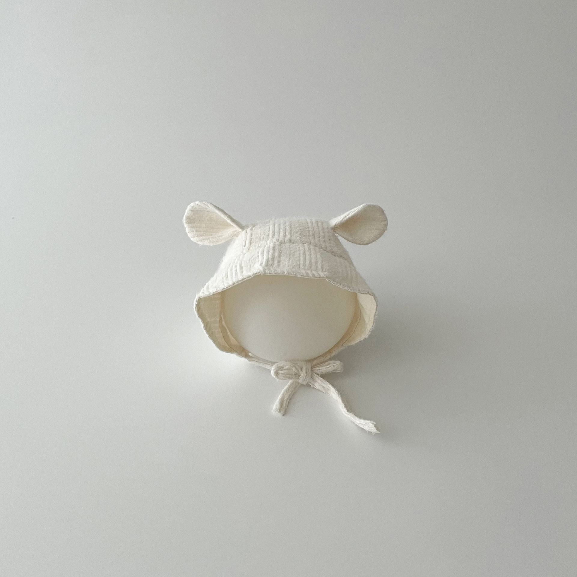 Babyhue til efterår og vinter med bomuldskant og øreklapper_voghion.com