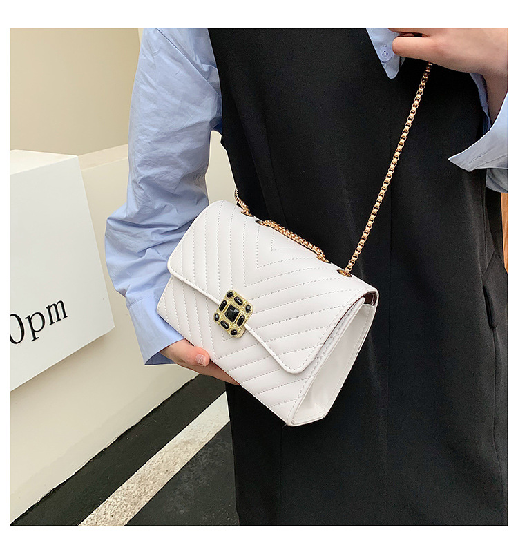 2022 Nouvelles Femmes De Mode De Diamant Plaid Petit Unique Épaule Messenger Sac display picture 2