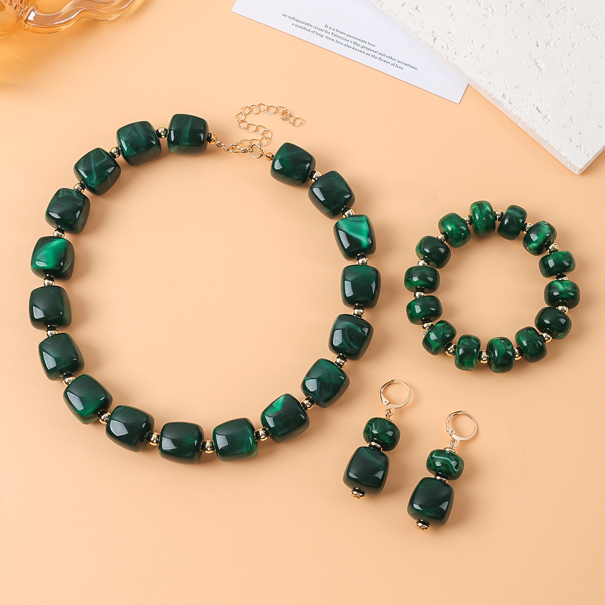 Cross-border new product: personalized multi-color resin sugar cube beads dopamine necklace, bracelet, earrings, and jewelry set wholesale