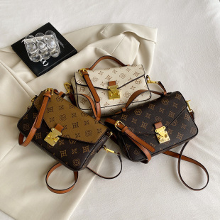 �羳Ů��2025�¿�r���ϻ��μ������]������|�аٴ�б�����Bags