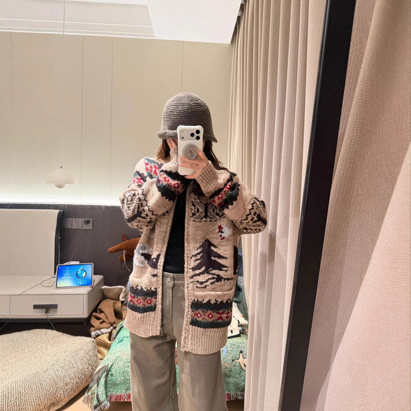 Correct Version! 25 Autumn/Winter New Fair Isle Christmas Atmosphere Jacquard Knit Cardigan for Women in Winter Correct Version! 25 Autumn/Winter New Fair Isle Christmas Atmosphere Jacquard Knit Cardigan for Women in Winter