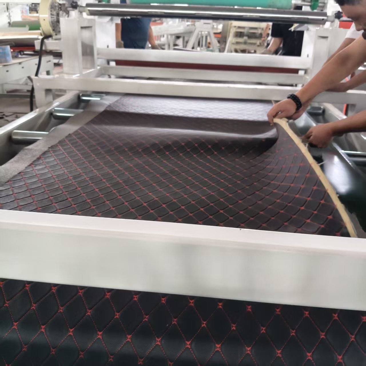 EVA软包硬包平贴机雪弗板布料皮革贴布机无纺布橡塑板海绵复合机