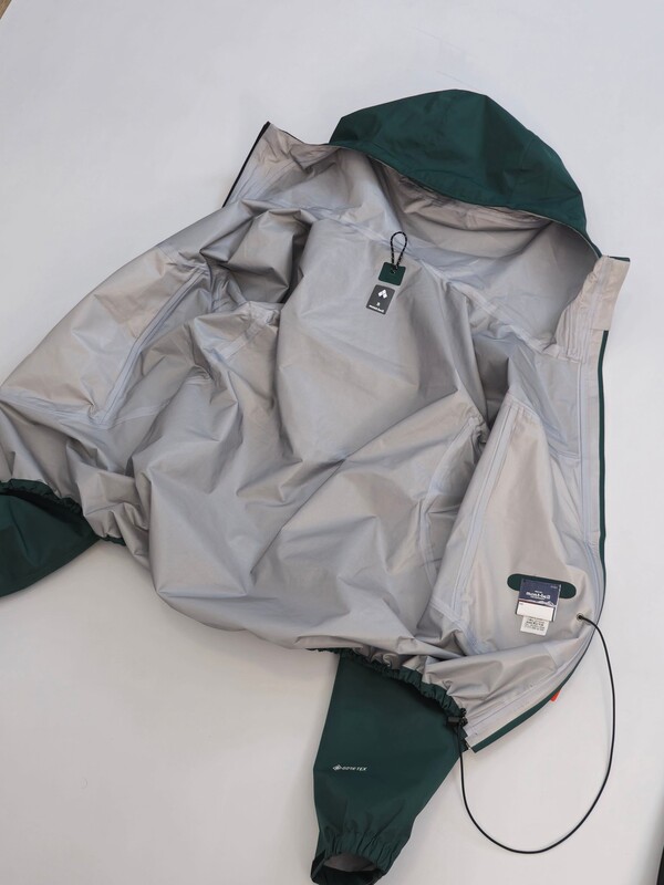 跨境Mont*Bel 雨舞者户外机能防水防撕裂硬壳冲锋衣外套夹克情侣|undefined