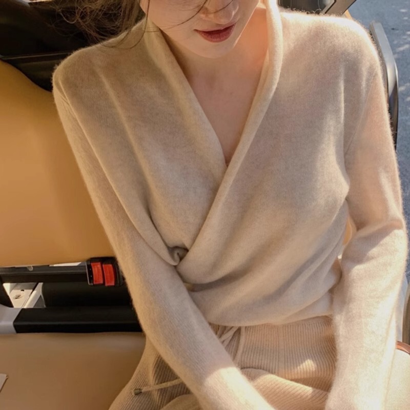 2025秋冬软糯！山羊绒衫女交叉V领时尚休闲高端纯色针织打底毛衣|undefined