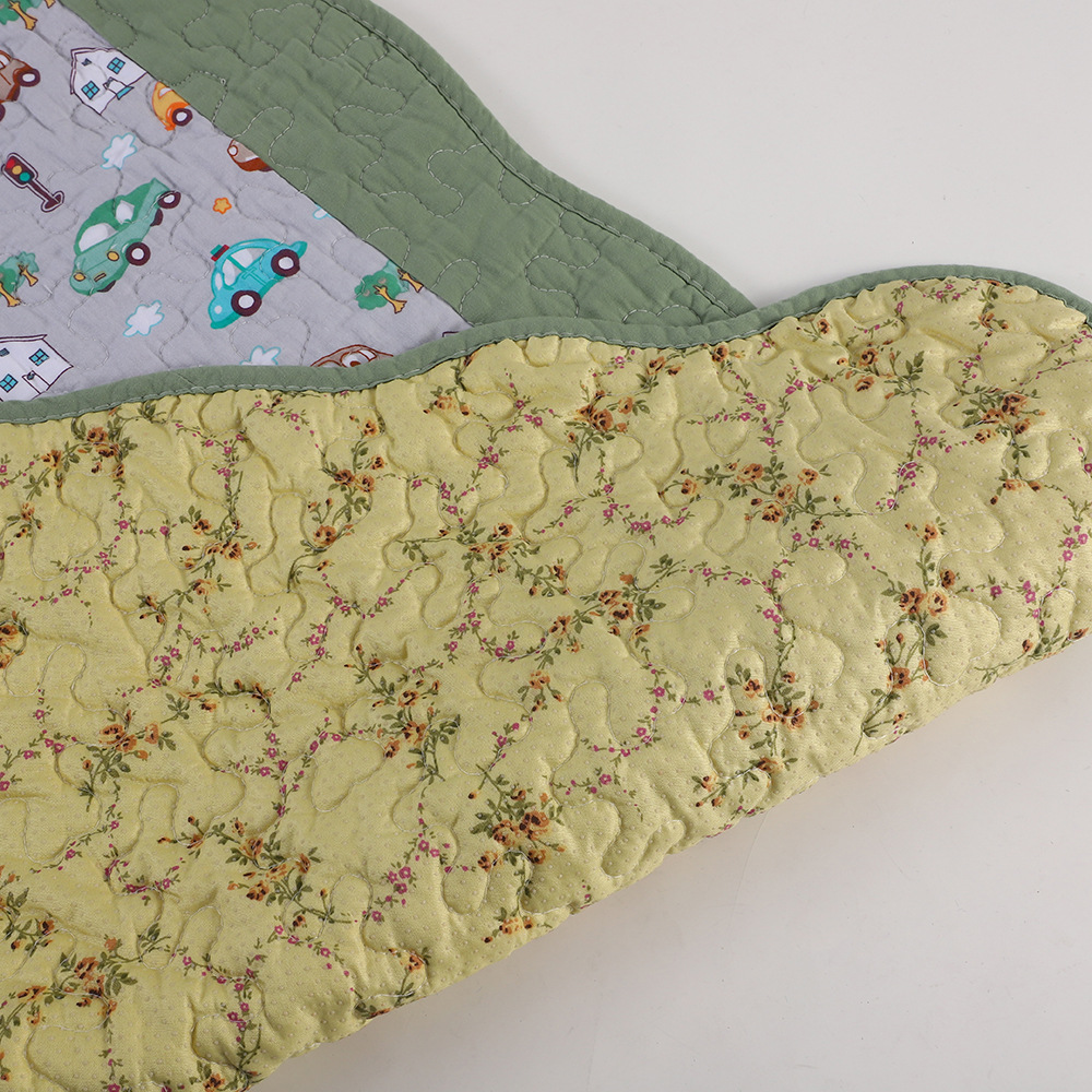 Retro Floral Wavy Edge Car Mat, Chair Mat, Non-Slip Floor Mat, Cotton Quilted Long Bedside Mat, Home Wholesale