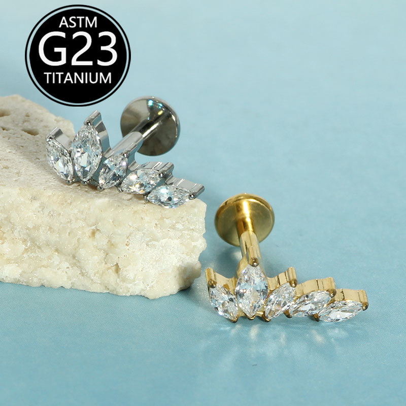 Pointed titanium steel lip stud product view