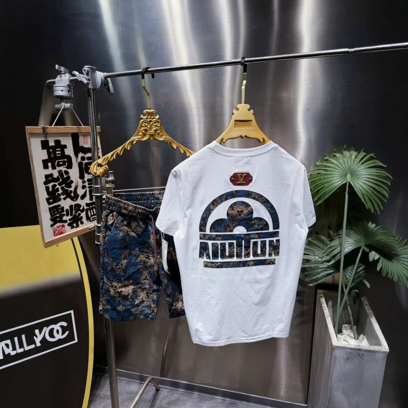 Unisex Summer New Style Light Luxury Casual Versatile Slim Fit Fashion Set Short-sleeved Round Neck Shorts Two-Piece Set