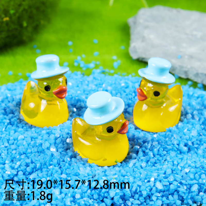 卡通树脂DIY夜光街头鸭子公仔 创意钥匙扣挂件造景迷你配件批发|undefined