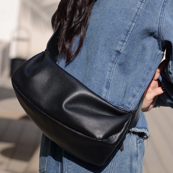 Cute bag lucky bag ins messenger bag Mekala color Crescent underarm shoulder bag niche designer women's bag