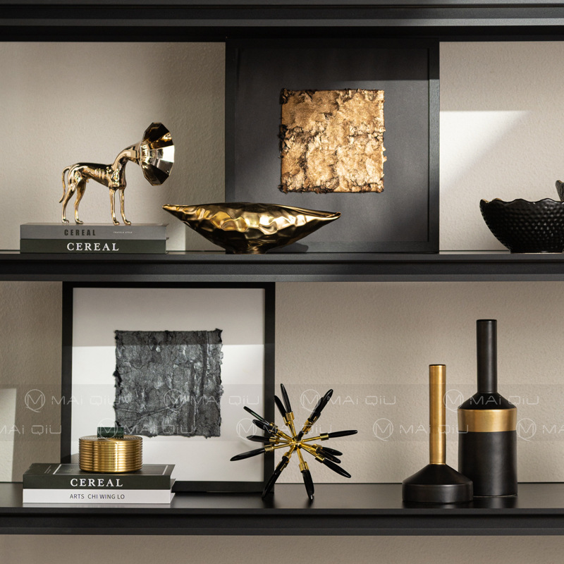 芸貝子のイタリア式の軽い豪華な芸術の高級感のきわめてシンプルな置物の客間の酒の箱のテレビの戸棚のハイエンドの大衆の陶磁器の柔らかいです。