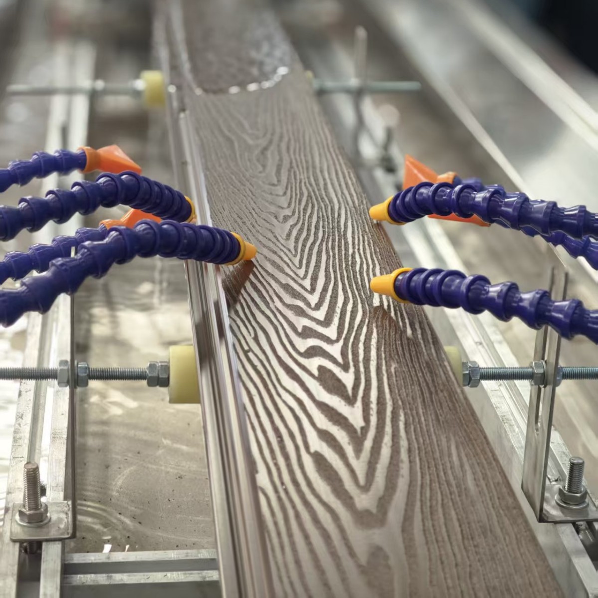 木塑墙板制造机复合木塑型材PE装饰板挤出生产线