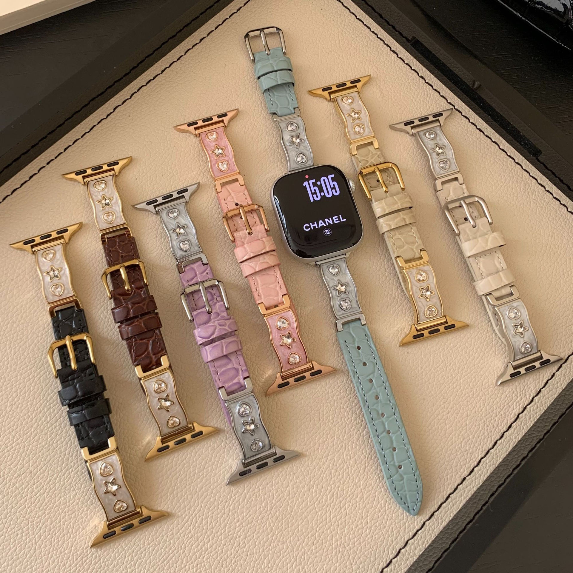 Suitable for S10 Strap Apple S9 Watch Heart Star Flash Diamond Leather Female 876543 Generation Se Strap