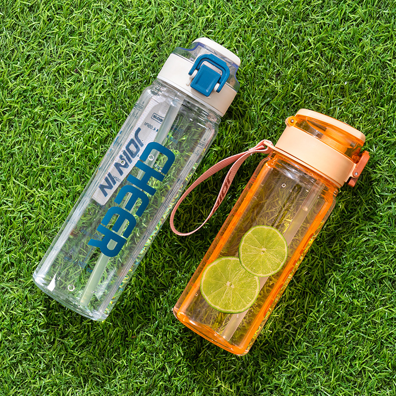 Yuntong 24 nuevos deportes taza de plástico 900ml portátil estudiante niños escuela deportes hervidor de agua potable directa taza fabricante