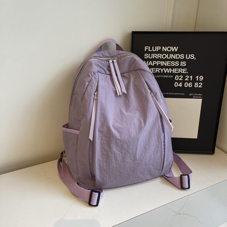 Fácil de llevar, la mochila es una buena opción para usted