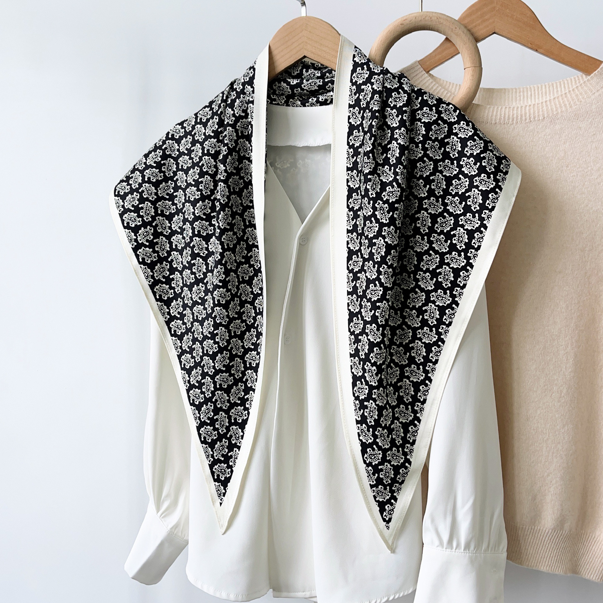 2025 nuevo estilo verano todo-fósforo cintura a juego camisa traje de mezclilla chal seda de sarga toalla triangular de moda fresca