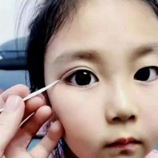 Double Eyelid Styling Cream, Long-Lasting Waterproof and Sweat-Proof Lace Invisible Student Double Eyelid Patch, Swollen Eyelid Double Eyelid Glue