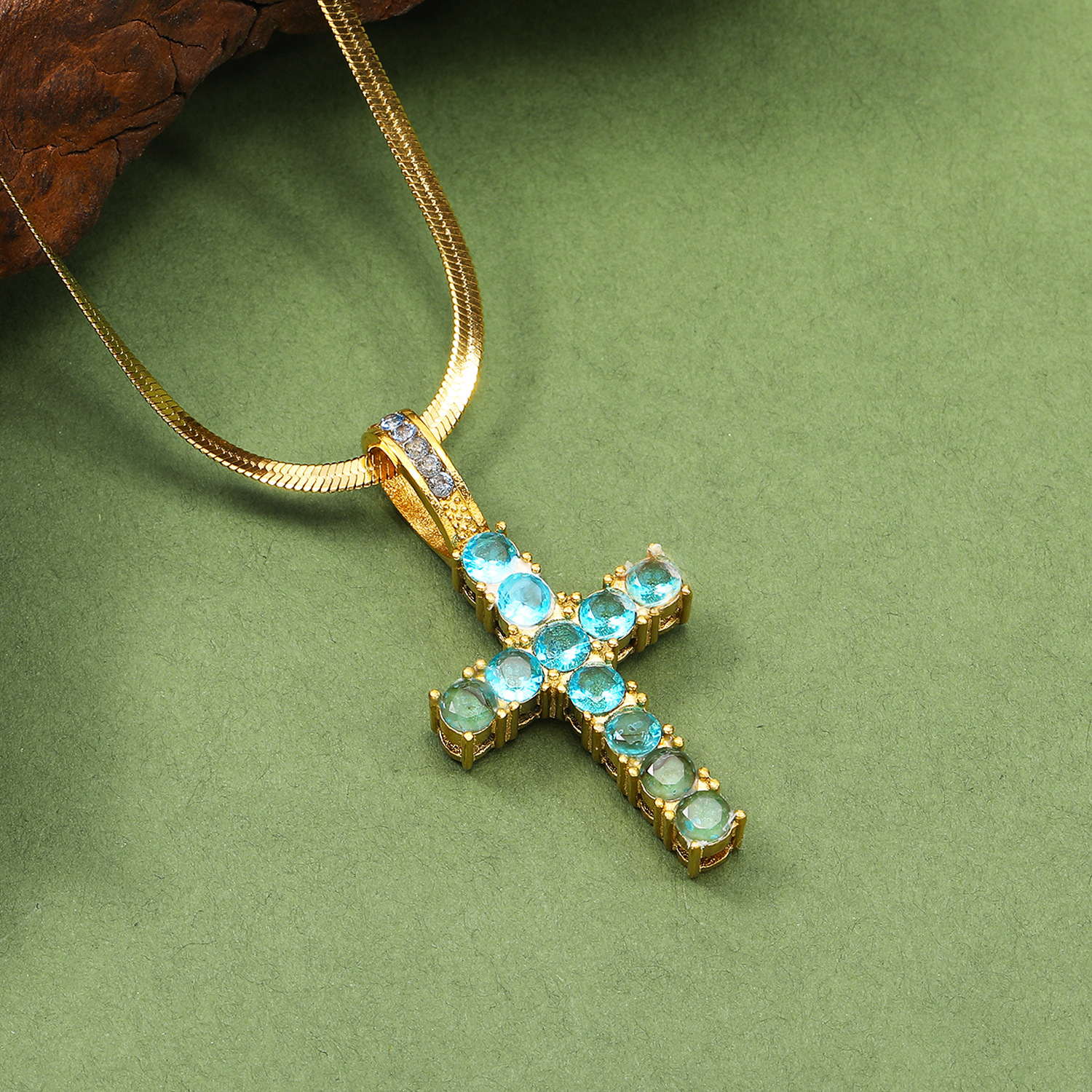 14g Weight Real Gold Plated Plating Material Rhinestones Inlay Material Pendant Necklace Classification 1 Piece Quantity Casual, Daily Occasion 304 Stainless Steel Material Cross Pattern Women's Gender Vintage Style Style Waterproof Non Tarnish, Plating, Inlay Craft Real Gold Plated Cross 304 Stainless Steel Vintage Style Waterproof Non Tarnish Pendant Necklace 18