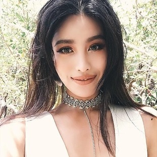 European and American Style Fashionable New chonker Necklace Necklace Exaggerated Necklace Diamond Dinner Cerklace Stage Accessories