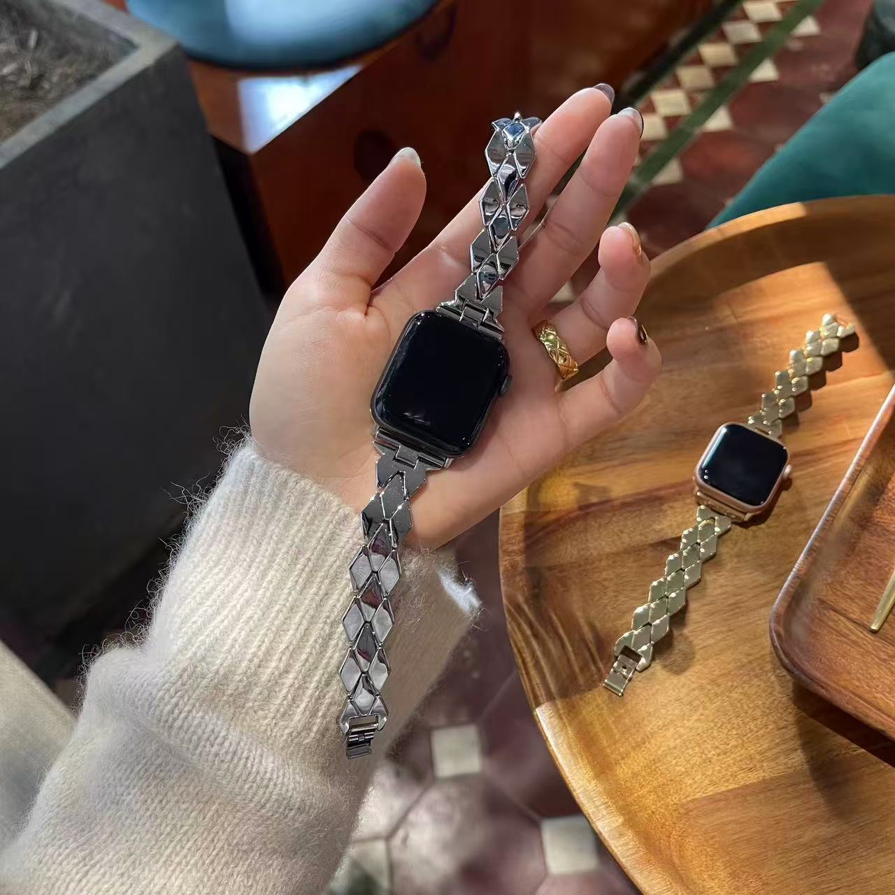 Tweed Style Quilted Metal Watch Strap Suitable for Apple Iwatchs10 Watch Strap Applewatch987Se Female