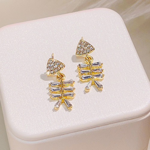 American metal style fishbone earrings, silver needles, stars, flowers, colorful diamonds, sparkling earrings, personalized exaggerated jewelry wholesale
