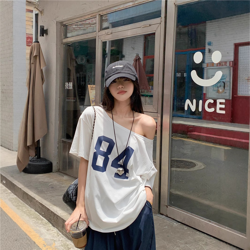 Design Sense Niche Loose Slimming Letter Shoulder Short-sleeved T-shirt Women's 2025 Summer New Casual Fashion Top