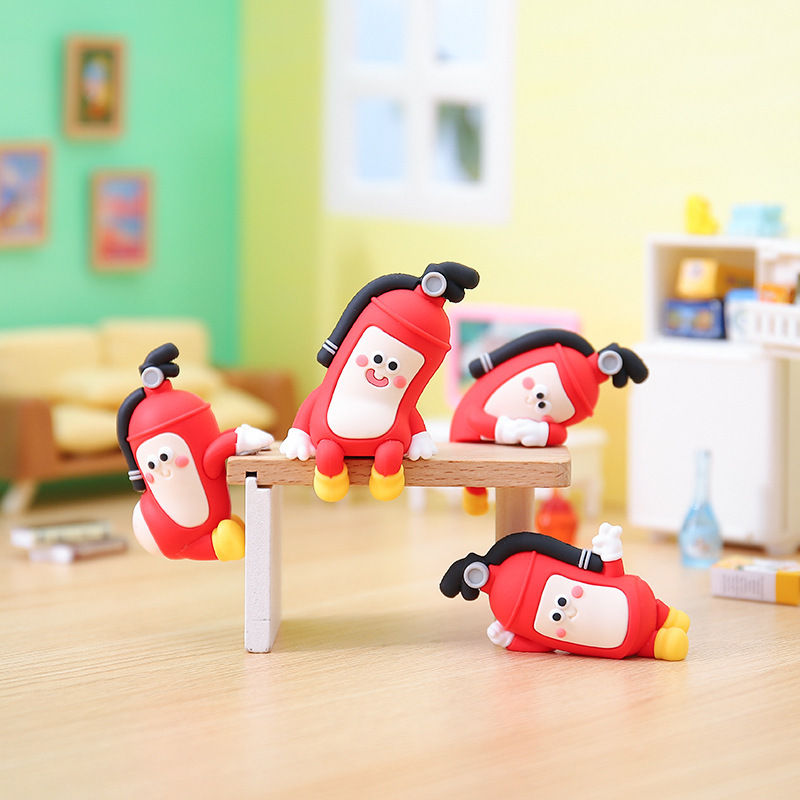 Mr. Meng Fun Fire Extinguisher Mini Lie-down Creative Ornaments Wholesale Car Car Console Decorations
