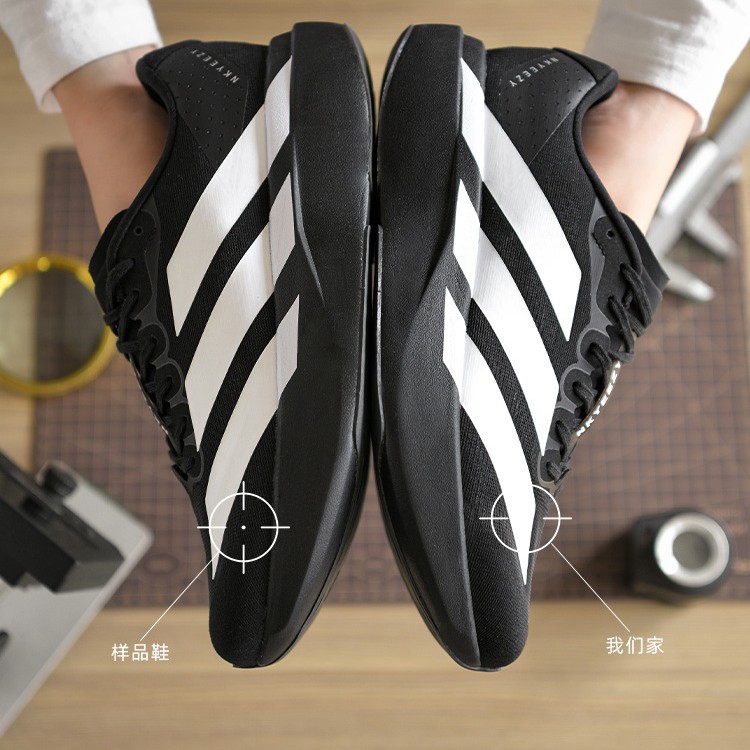 Zapatos de entrenamiento de carreras blancos para hombres y mujeres verano 2025 nuevos zapatos casuales de malla transpirables con suela suave