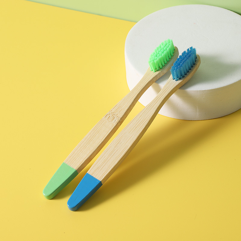 Cabeza de muñeca para niños pintura plana cepillo de dientes de carbón de bambú adulto cerdas suaves hogar cabeza pequeña filamento suave cabeza de cepillo pequeño cepillo de dientes de Bambú