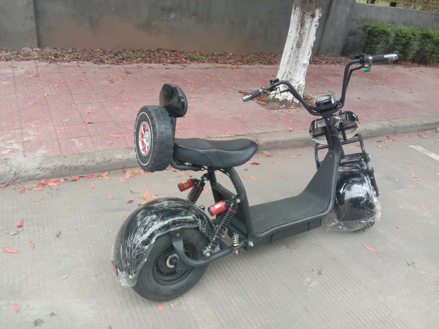 Harley electric motorcycle, in-car Bluetooth, waterproof tire speakers, built-in memory card, 3D surround sound, and subwoofer