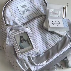 新款高颜值双肩包女韩版简约条纹百搭小书包日系少女学生校园背包