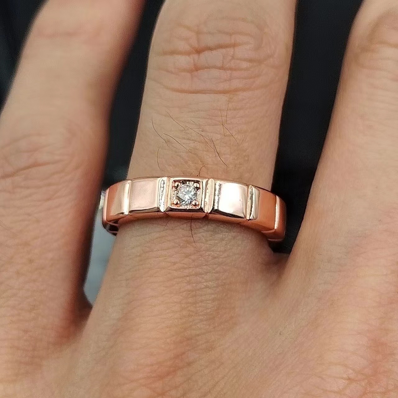 Stapelbare Herrenringe, roségoldplattiert, kleines Eiswürfel-Design für Paare, schlichter Ring, einfacher und eleganter Stapelring mit Diamantmuster_voghion.com