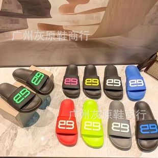 B����ĸ��Ь����B��ĸҹ��һ������Ůͬ��ɳ����Ь���l��H���a