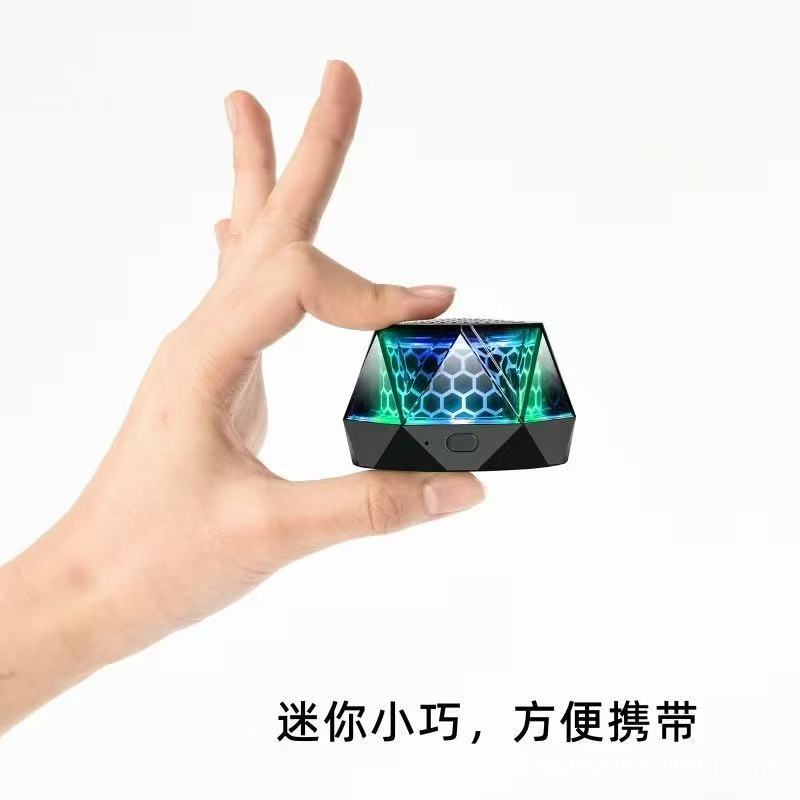 クロスボーダー小型スピーカーG300 ワイヤレスBluetooth ポータブル マグネット式ミニスピーカー アンビエントライト マグネット式RGB|undefined