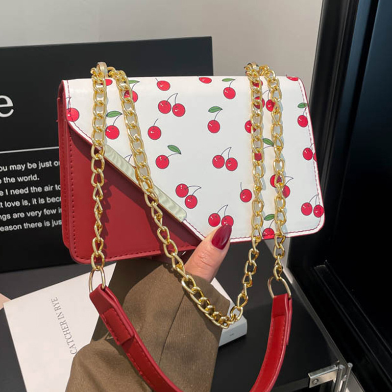 Small Fresh Chain Small Square Bag Versatile Shoulder Bag Cute Commuter Crossbody Bag_voghion.com